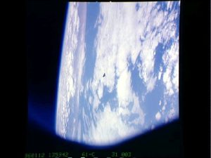 Ufo scovato negli archivi fotografici dello Shuttle Columbia