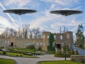 I piloti di tre aerei segnalano avvistamenti Ufo sul quartier generale di Scientology