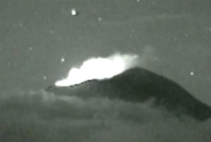 L'Ufo che entra nel vulcano, in Messico