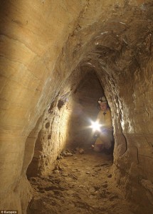 Il mistero dell'antica rete di tunnel sotterranei che collega la Scozia alla Turchia