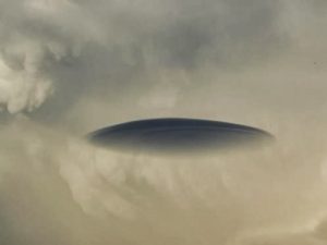 Brasile: fotografato Ufo o solo una nube?