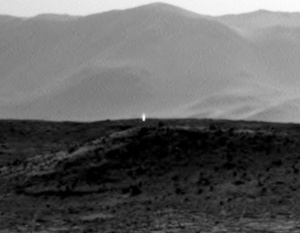 Curiosity fotografa una strana luce su Marte