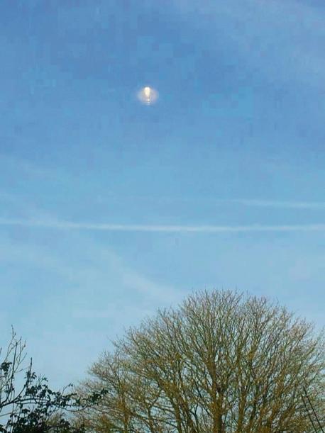 Strana anomalia fotografata nei cieli inglesi
