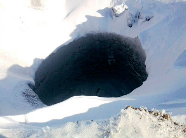 Altri due nuovi crateri spuntano in Siberia