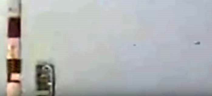 Ufo si materializzano durante il lancio di un vettore